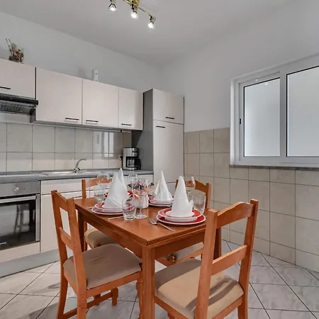 Διαμέρισμα Matko's Oasis Brela