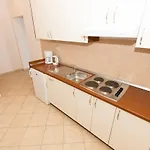 Matko's Oasis Апартаменты Брела