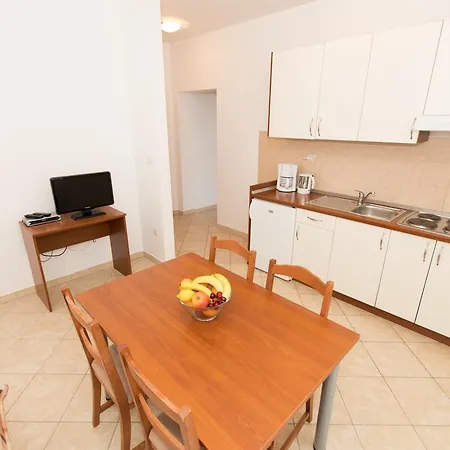 Matko's Oasis Apartmán Brela